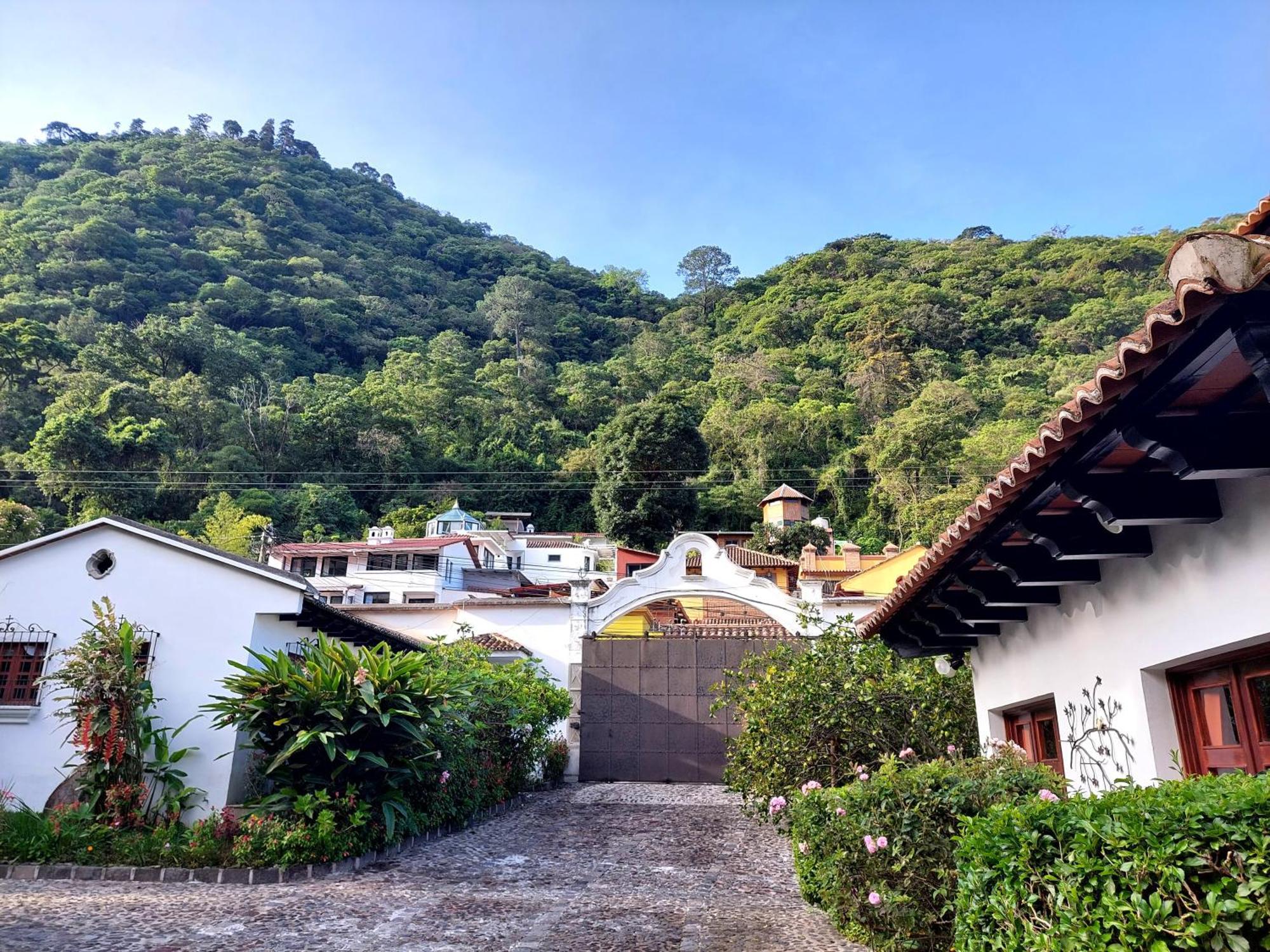 Hotel Y Jardines Casa Buho Antigua Exterior photo